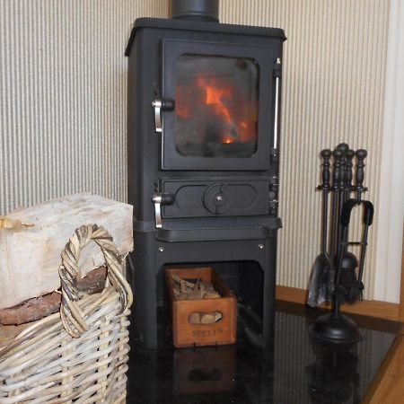 The Shepherds Hut Carmarthen Extérieur photo